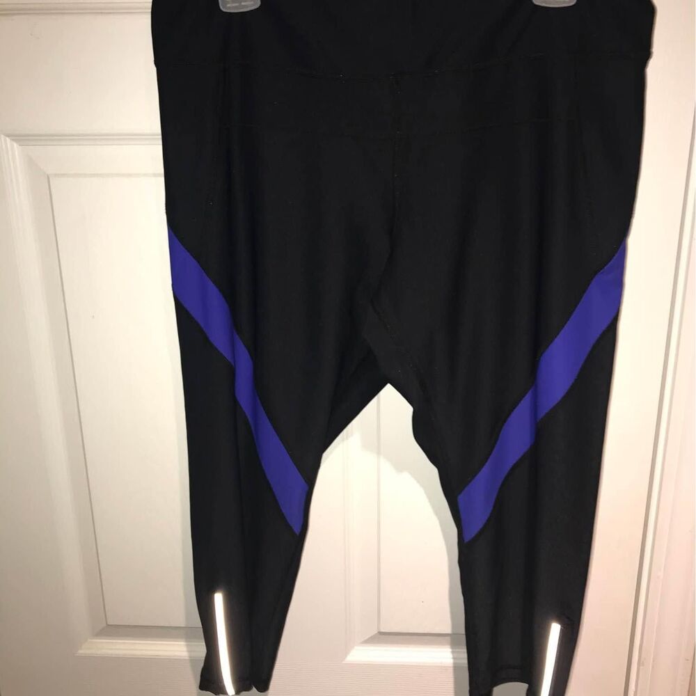 XL Calvin Klein Workout Capris